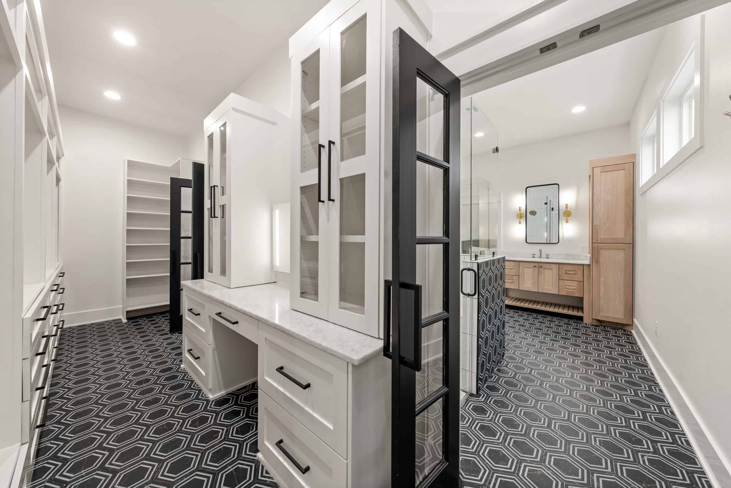 Bam Builders - Walk in Closet